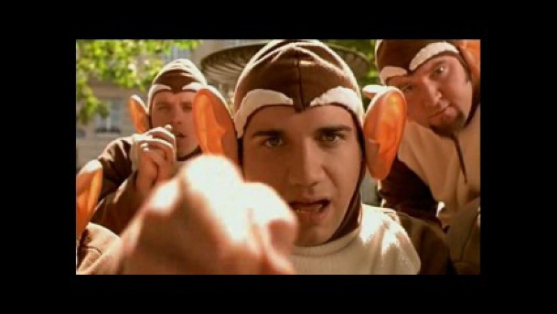 Bloodhound gang the inevitable return. Блуд хаунд ганг. Bloodhound gang. Bloodhound gang the Bad Touch. The Roof is on Fire Bloodhound gang.