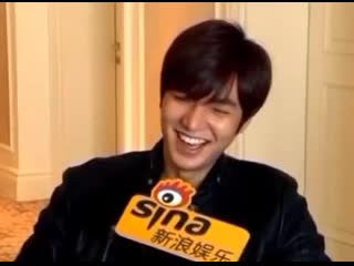 Fan message oppa, my mom said im always looking at you and became picky when finding a boyfriend if i cant get married,