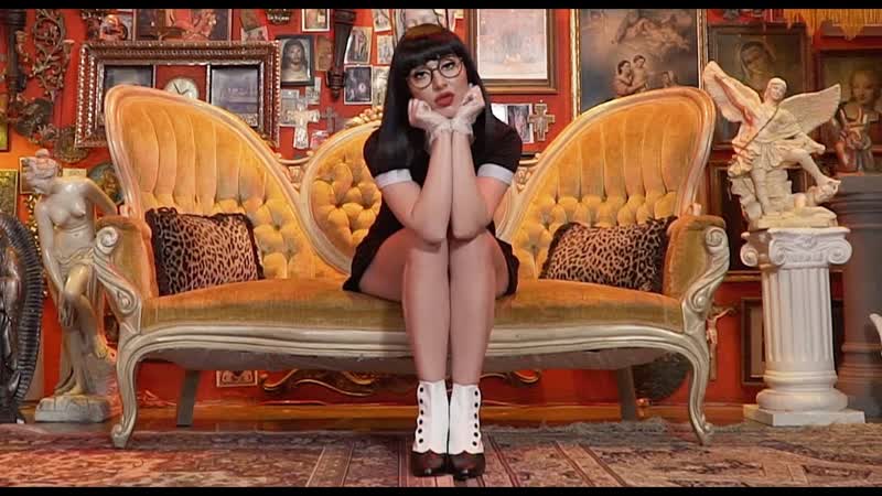 Qveen herby