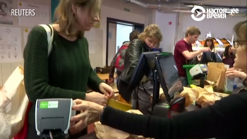 Жители брюсселя открыли свой супермаркет, чтобы покупать там товары