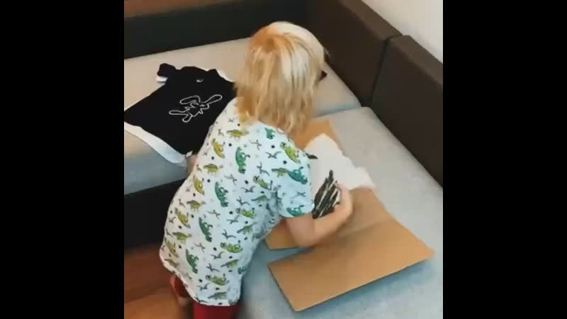 Учим ребёнка складывать аккуратно одежду