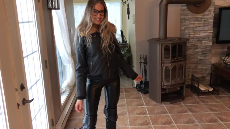 Leather leggings, high heel boots, winter outfit krystellelacroix