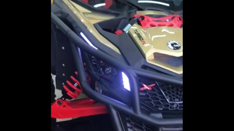 Brp maverick x3💥
        ⠀
        задача адаптировать технику для езды по городу ⠀
        🔸для этого нужно было внедрить поворотники по индивидуаль