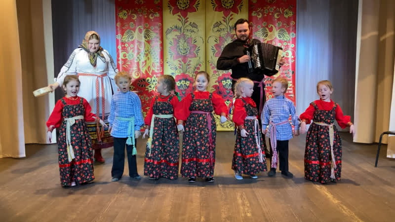 «песнохорки» летели две птички