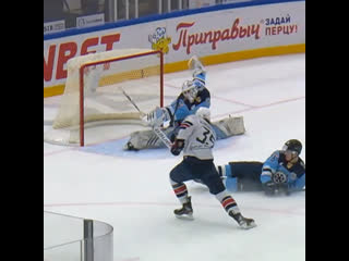 Великолепный сэйв антона красоткина на выходе 2 в 1