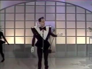 Klaus nomi "nomi song", live 1982 (klaus with joey and janus on french tv)