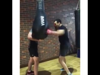 Тренироа в рояле