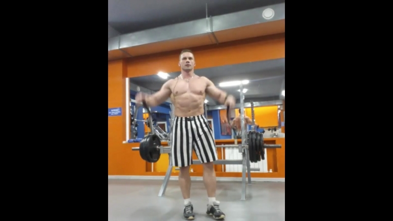 Шраги со штангой стоя