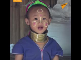 Кольцо на шее – дань традиции или приманка для туристов?