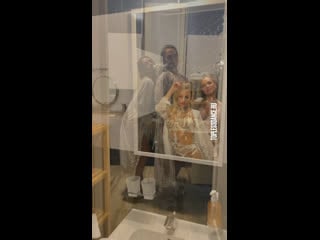 Женский эротический дуэт эротическое шоу стриптиз