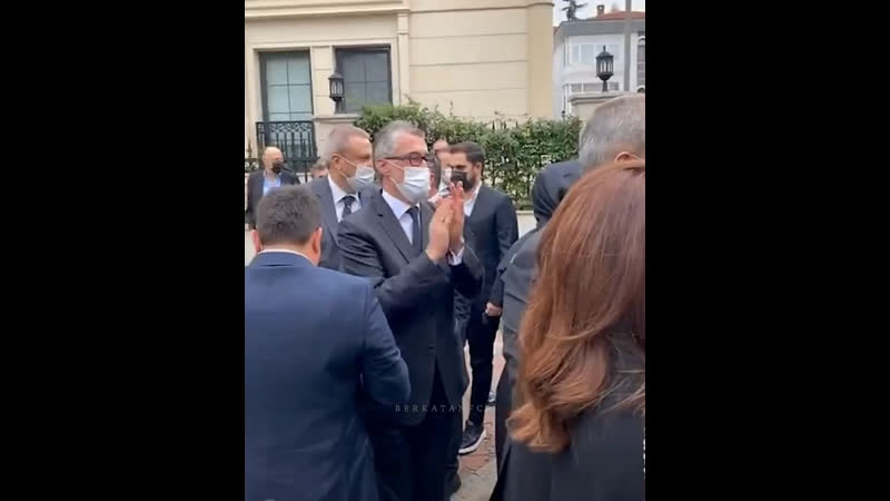 Берк атан / на свадьбе друга