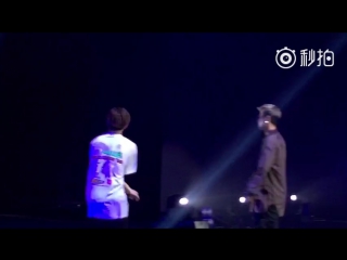 [fancam] 151205 бобби отрывается под ltns