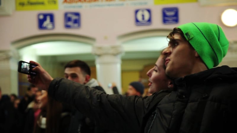 Флеш моб на вокзале в запорожье весна на заречной улице