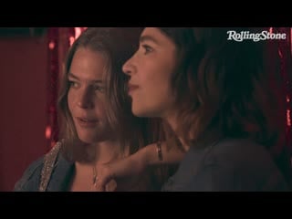 «rolling stone» (musicians on musicians) carrie brownstein and maggie rogers