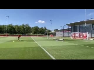 Bruno fernandes with the top bins freekick and celebration with juan mata at the end mufc