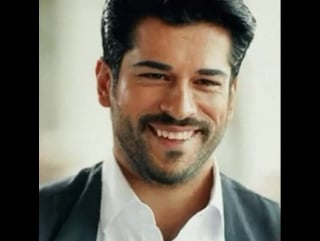 “smile😁@burakozcivit #burakozcivit #buraközçivit #tbt #turk #actor #fahriyeevcen #karasevda…”