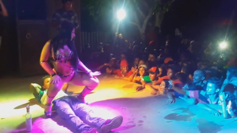 As tequileiras senvindo tequila ( surra de bunda eletro ) em anapu | brazilian girls