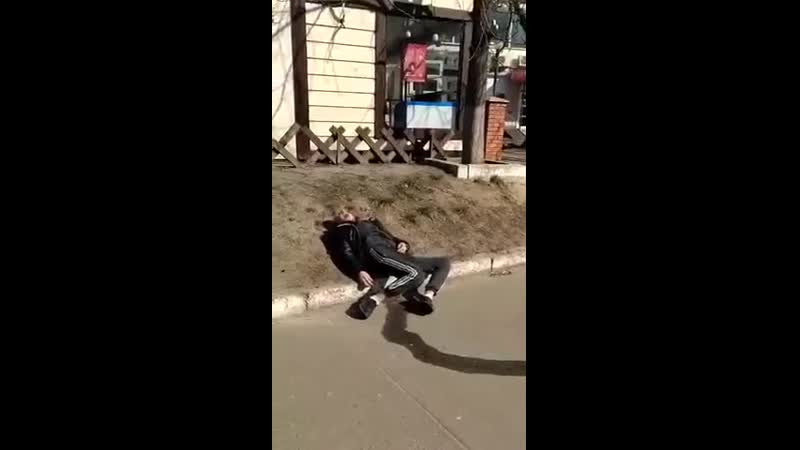 Коронавирус свалил с