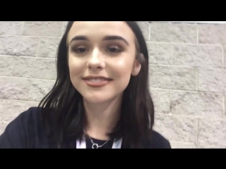 @acaciabrinley was nice enough to say hi to my best friend @ ula t who loves her & couldn't come to vidcon thank u!