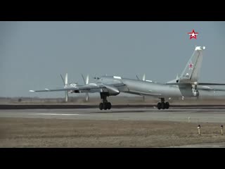 326 я тяжелая бомбардировочная авиационная дивизия