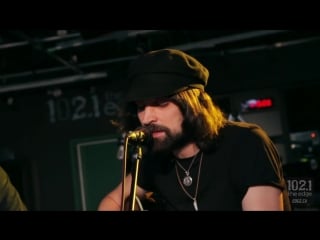 Kasabian glass (live at the edge)