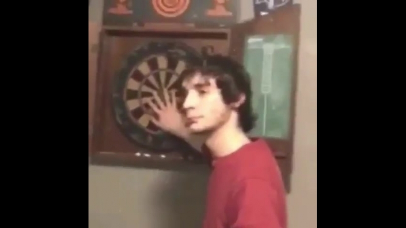 Чутка промазал