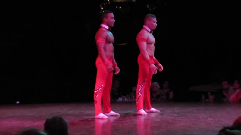 Гимнаст возбужден)))