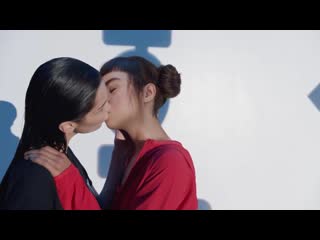 Bella Hadid And Lil Miquela Get Surreal｜calvin Klein