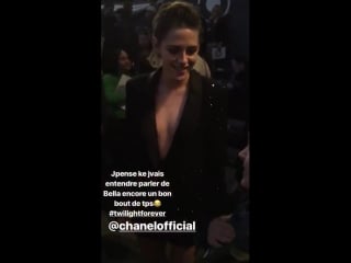 Jess kstew awnn!! kristen with a cute little fan at the #chanelcruise show!!😍💕 #kristenstewart