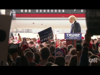 Trump swarmed by security on stage