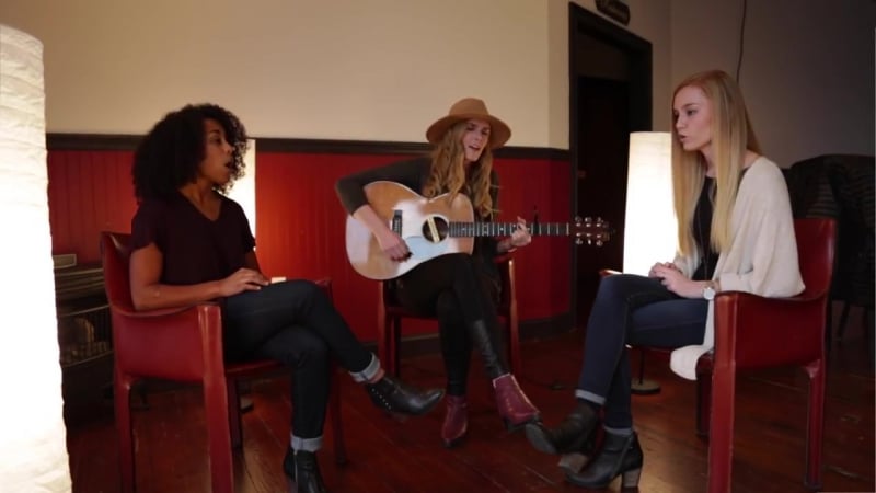 Девушки круто спели (love yourself out of the woods roses)