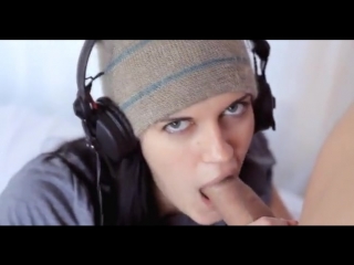 Предпочитал жирных тёток