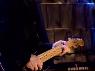 Eric clapton farther on up the road (2000) • rock and roll hall of fame + museum live legends