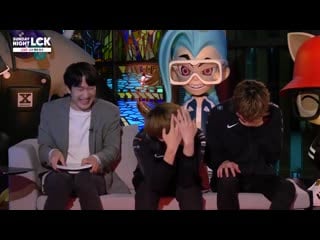 Teddy league of legends esports playe from skt t1 singing to taeyangs eyes,nose,lips