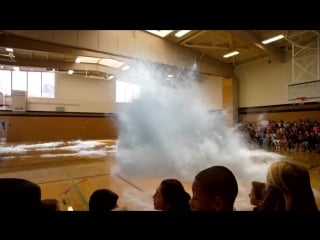 3d голограмма кита в спортивном зале 3d hologram whale in the gym