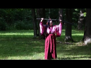 Kayra japanese dance with a sword and masks