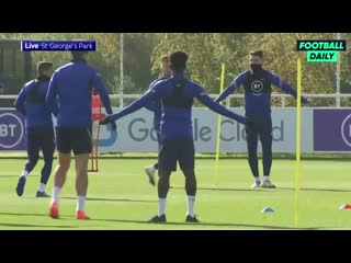 Video arsenal’s bukayo saka in england training for the first time at st george’s park thi