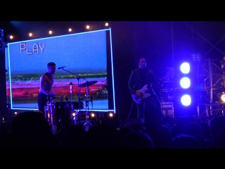 Slaves consume or be consumed (live at 2000trees festival 8th july 17)