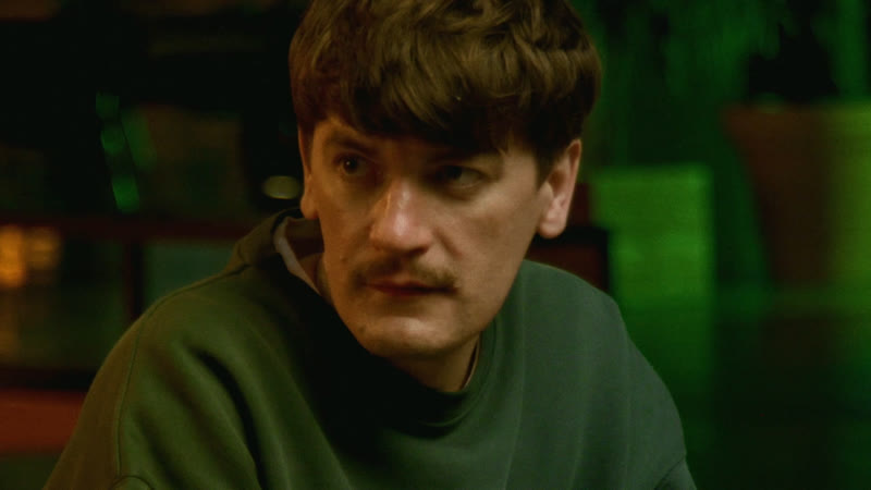 Александр гудков выясняет отношения с современным искусством на приеме у психотерапевта