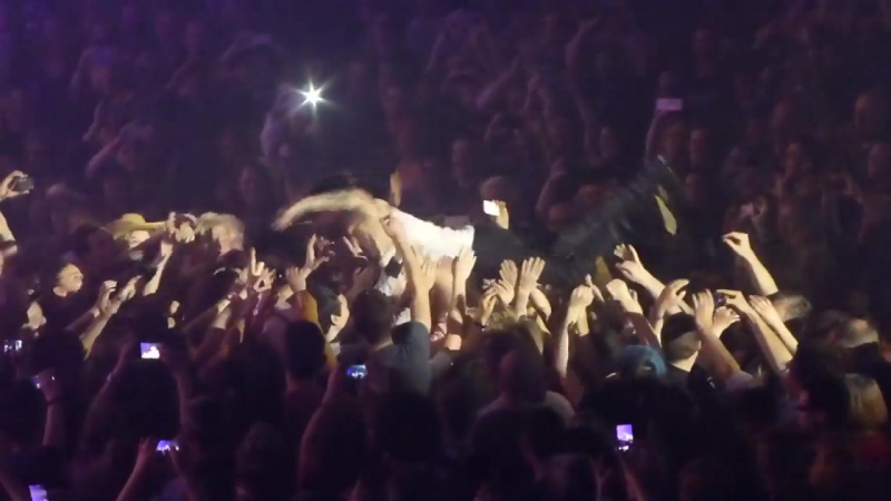 The bosshoss stagediving boss burns nürnberg 2016