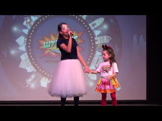 София саакян и шумные молодые российский дед мороз