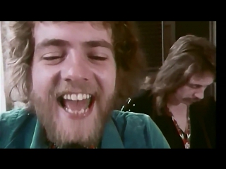 Stealers wheel stuck in the middle with you (1972)