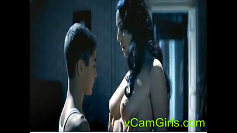 Моника беллуччи совращает молодые/ отрывок из фильма "малена"