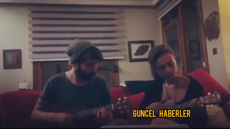 Oyuncu damla sönmez evinde karantinada keman çalıp