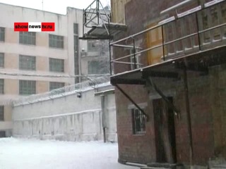 Тау телефонные яблоки в ананасах с гайками