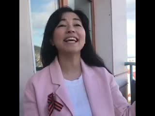 Мэдэгма доржиева спела «день победы» у себя на балконе