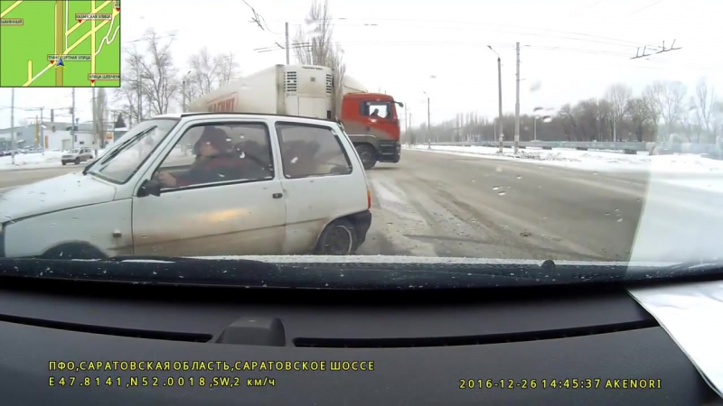 Бабушка на оке дает угла