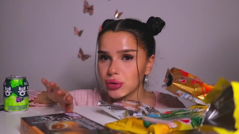 [nadina ioana asmr] asmr probando snacks asiáticos