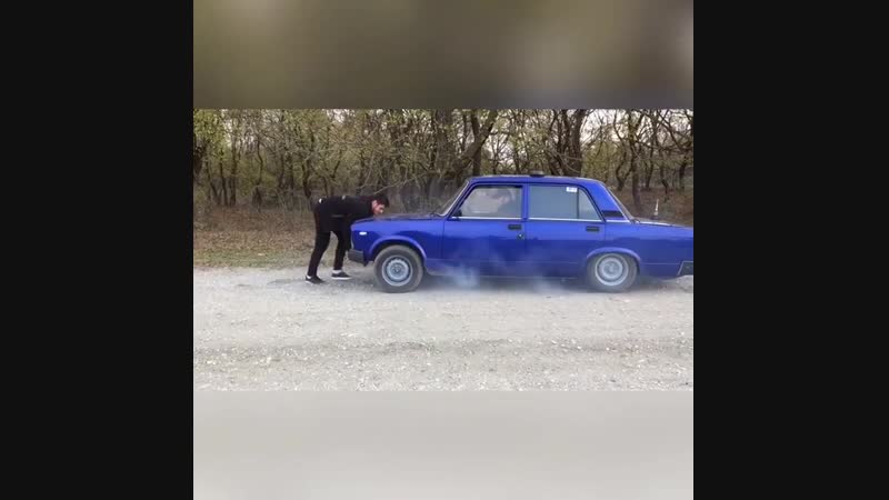 Ёмаё, что вытворяет 😯