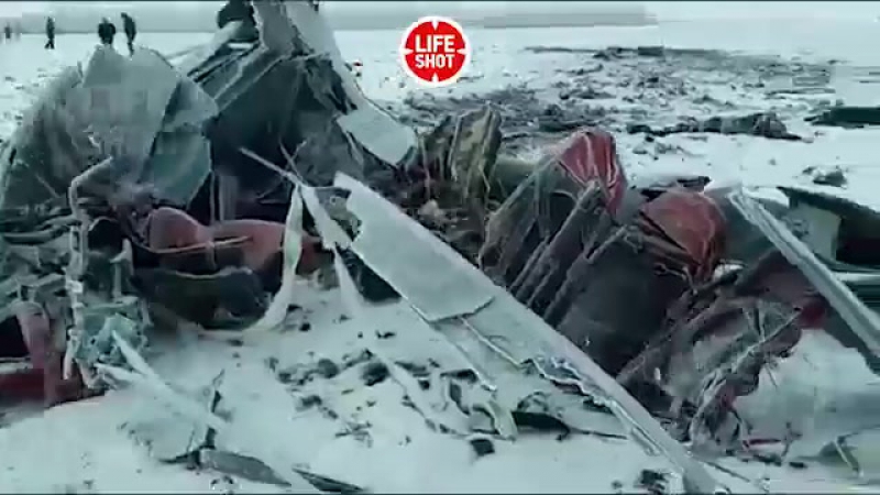 Первое видео с места падения вертолета в тамбовской области